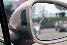 Porsche Macan T 1 Lady Owner + Full Porsche Main Dealer + Individually Specified - Thumb 21