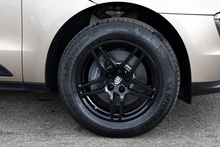 Porsche Macan T 1 Lady Owner + Full Porsche Main Dealer + Individually Specified - Thumb 40