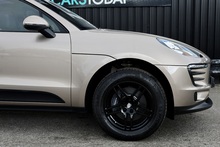 Porsche Macan T 1 Lady Owner + Full Porsche Main Dealer + Individually Specified - Thumb 25