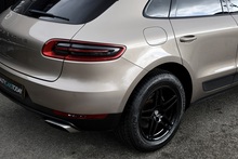 Porsche Macan T 1 Lady Owner + Full Porsche Main Dealer + Individually Specified - Thumb 23