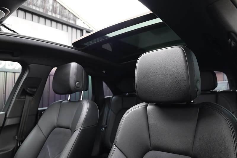 Porsche Macan T 1 Lady Owner + Full Porsche Main Dealer + Individually Specified Image 7