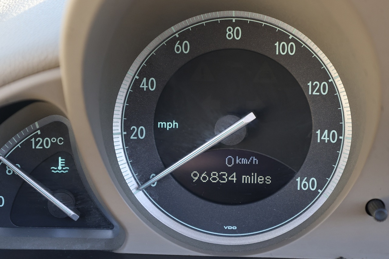 Mercedes-Benz SL 350 Last Lady Owner since 2016 + Pano Roof - Large 19