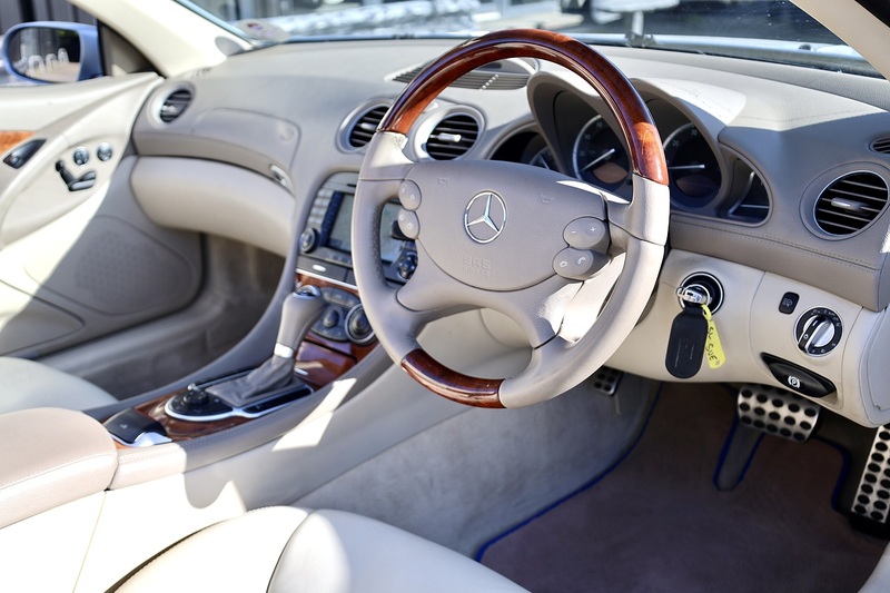 Mercedes-Benz SL 350 Last Lady Owner since 2016 + Pano Roof Image 7