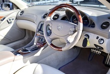 Mercedes-Benz SL 350 Last Lady Owner since 2016 + Pano Roof - Thumb 7