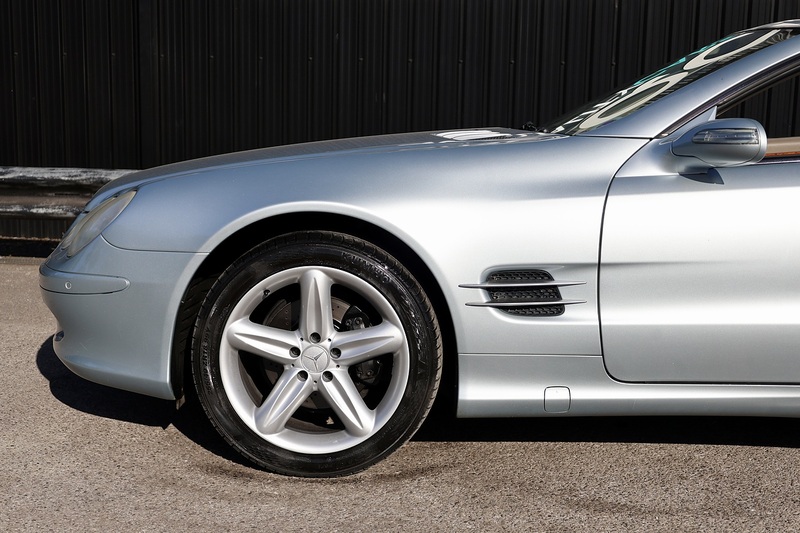 Mercedes-Benz SL 350 Last Lady Owner since 2016 + Pano Roof Image 30
