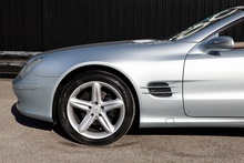 Mercedes-Benz SL 350 Last Lady Owner since 2016 + Pano Roof - Thumb 30