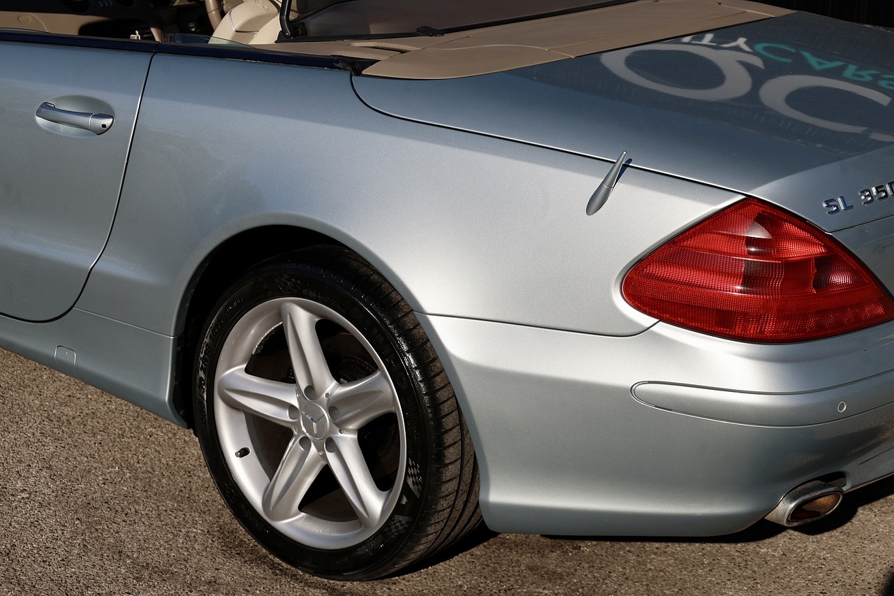 Mercedes-Benz SL 350 Last Lady Owner since 2016 + Pano Roof - Large 32