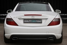 Mercedes-Benz SLK 200 AMG Sport 2 Former Keepers + FSH + Air Scarf - Thumb 4