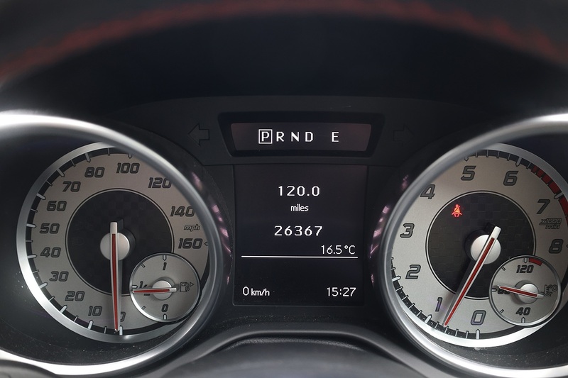 Mercedes-Benz SLK 200 AMG Sport 2 Former Keepers + FSH + Air Scarf Image 17