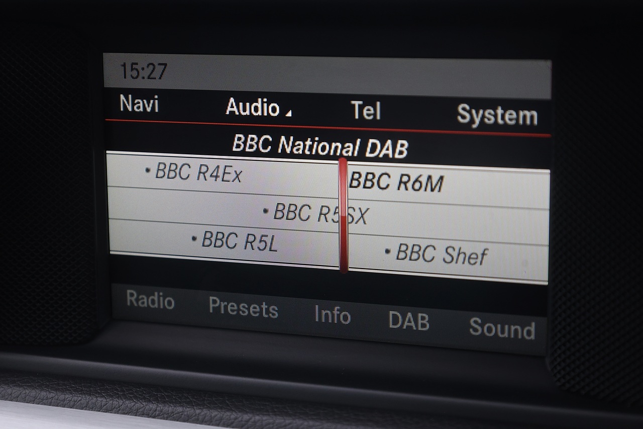 Mercedes-Benz SLK 200 AMG Sport 2 Former Keepers + FSH + Air Scarf - Large 19