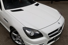 Mercedes-Benz SLK 200 AMG Sport 2 Former Keepers + FSH + Air Scarf - Thumb 25