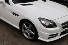 Mercedes-Benz SLK 200 AMG Sport 2 Former Keepers + FSH + Air Scarf - Thumb 29