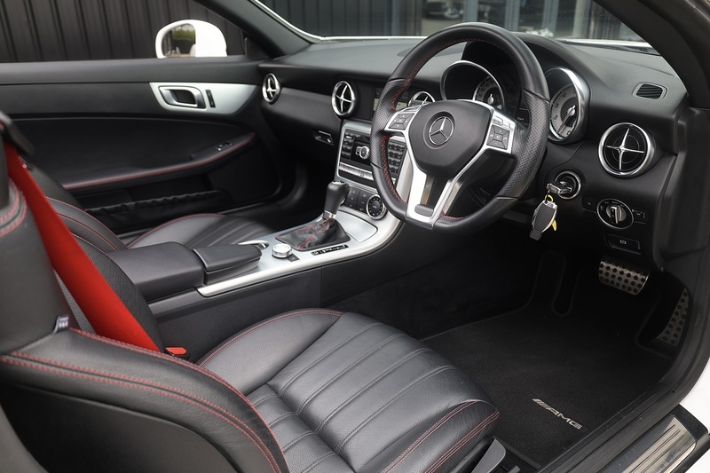 Mercedes-Benz SLK 200 AMG Sport 2 Former Keepers + FSH + Air Scarf Image 10