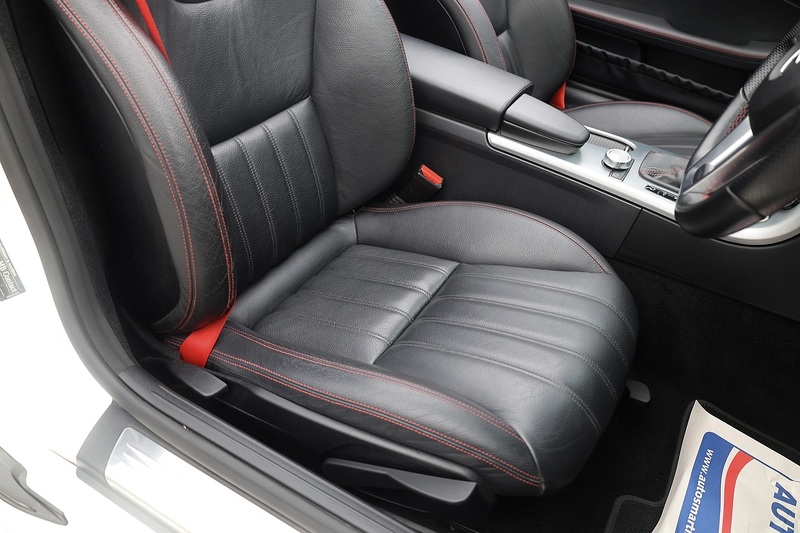 Mercedes-Benz SLK 200 AMG Sport 2 Former Keepers + FSH + Air Scarf Image 31