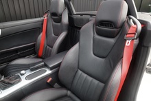 Mercedes-Benz SLK 200 AMG Sport 2 Former Keepers + FSH + Air Scarf - Thumb 15