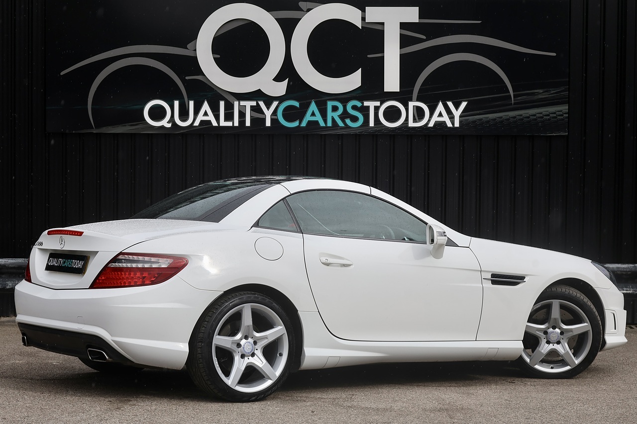 Mercedes-Benz SLK 200 AMG Sport 2 Former Keepers + FSH + Air Scarf - Large 13