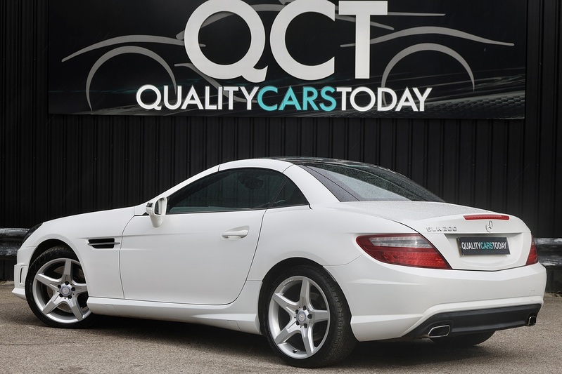 Mercedes-Benz SLK 200 AMG Sport 2 Former Keepers + FSH + Air Scarf Image 12