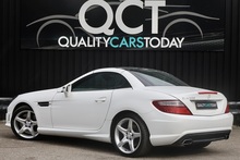 Mercedes-Benz SLK 200 AMG Sport 2 Former Keepers + FSH + Air Scarf - Thumb 12