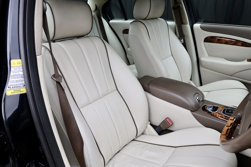 Jaguar S-Type SE High Luxury Pack 1 Former Keeper + 18 Services + High Luxury Pack + Sunroof Image 8