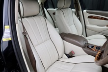 Jaguar S-Type SE High Luxury Pack 1 Former Keeper + 18 Services + High Luxury Pack + Sunroof - Thumb 8