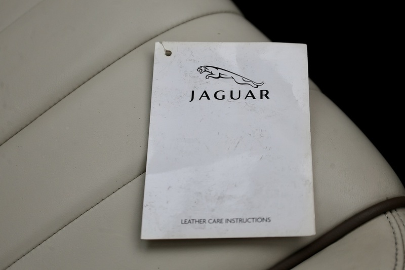 Jaguar S-Type SE High Luxury Pack 1 Former Keeper + 18 Services + High Luxury Pack + Sunroof Image 35