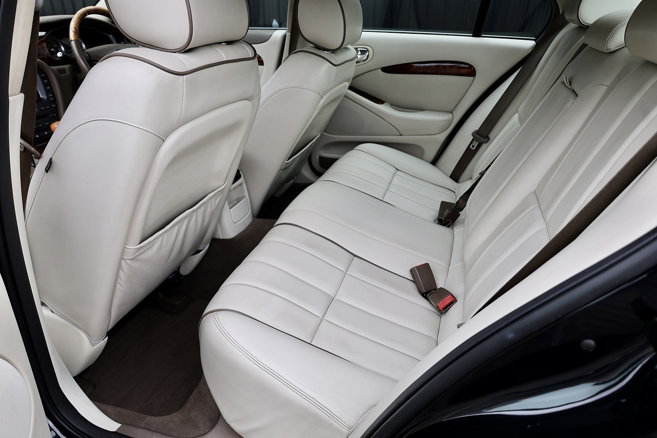 Jaguar S-Type SE High Luxury Pack 1 Former Keeper + 18 Services + High Luxury Pack + Sunroof - Large 29