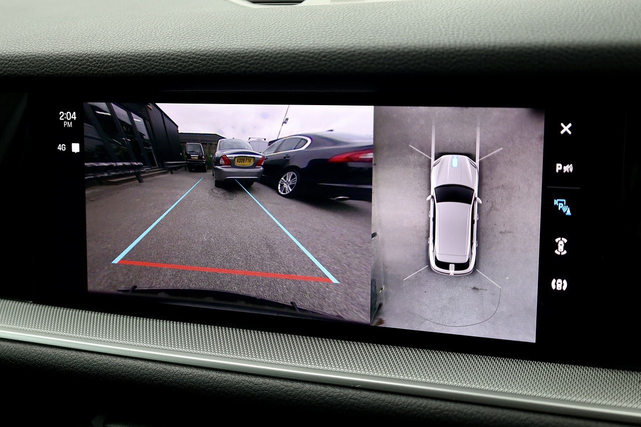 Porsche Cayenne 1 Owner + Porsche Warranty + £80k List Price - Large 13