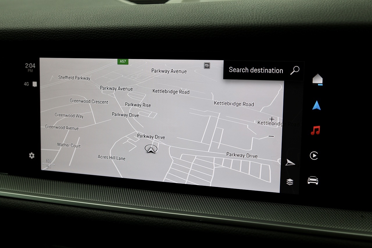 Porsche Cayenne 1 Owner + Porsche Warranty + £80k List Price - Large 15