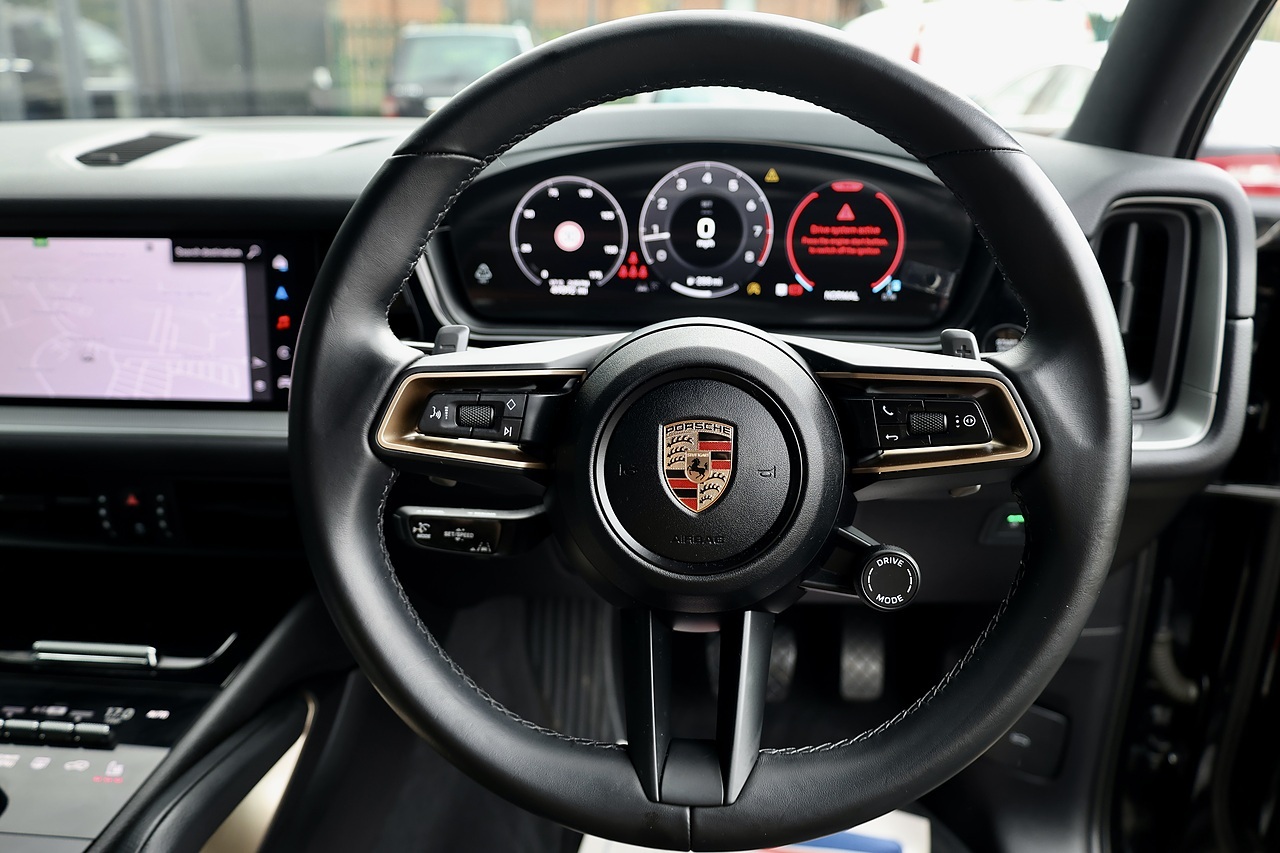 Porsche Cayenne 1 Owner + Porsche Warranty + £80k List Price - Large 19