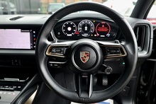 Porsche Cayenne 1 Owner + Porsche Warranty + £80k List Price - Thumb 19