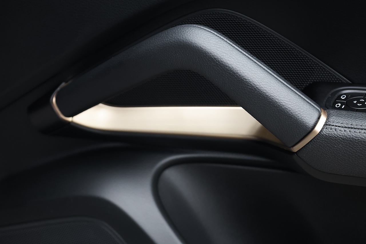 Porsche Cayenne 1 Owner + Porsche Warranty + £80k List Price - Large 25