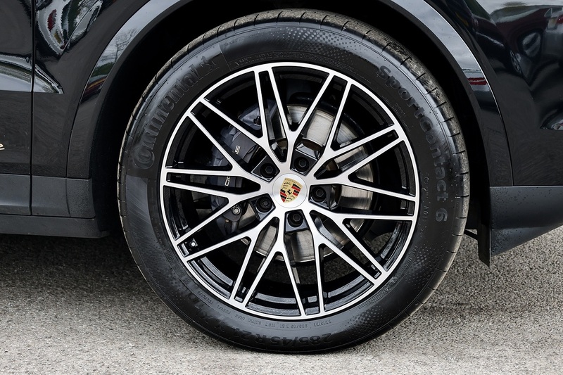 Porsche Cayenne 1 Owner + Porsche Warranty + £80k List Price Image 39