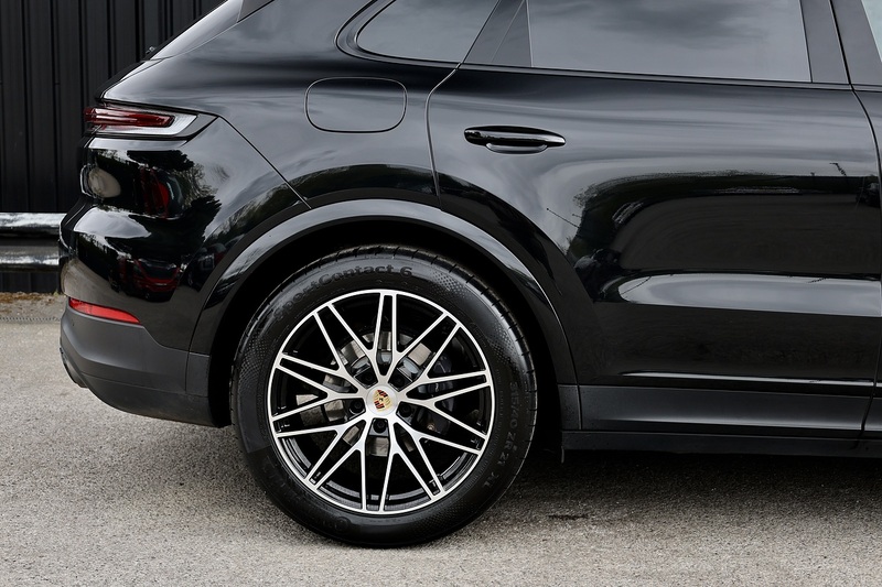 Porsche Cayenne 1 Owner + Porsche Warranty + £80k List Price Image 28