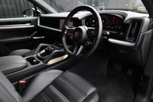 Porsche Cayenne 1 Owner + Porsche Warranty + £80k List Price - Thumb 6
