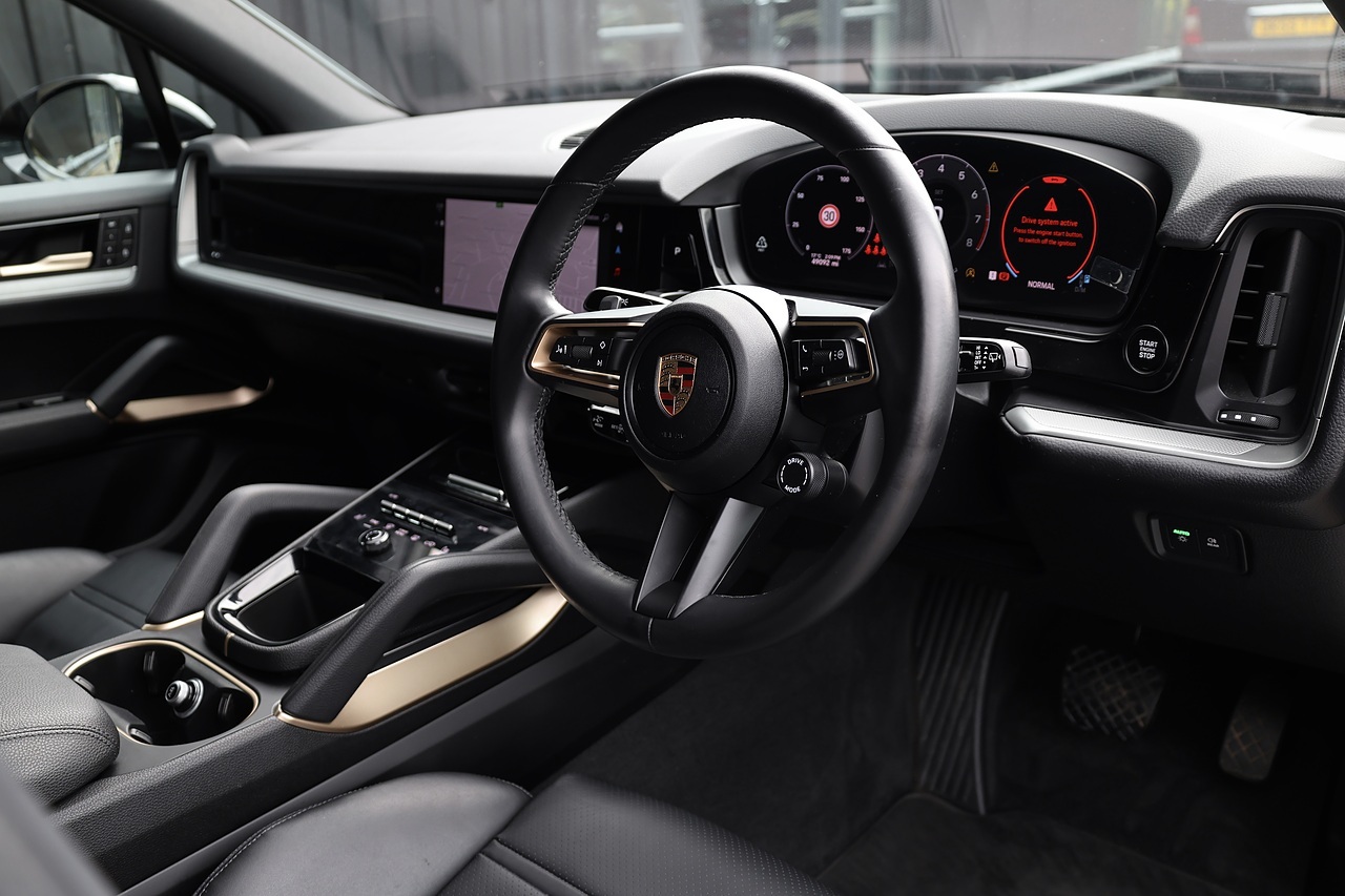 Porsche Cayenne 1 Owner + Porsche Warranty + £80k List Price - Large 22