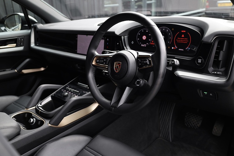 Porsche Cayenne 1 Owner + Porsche Warranty + £80k List Price Image 22