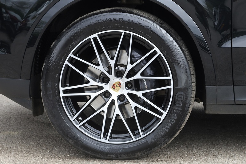 Porsche Cayenne 1 Owner + Porsche Warranty + £80k List Price Image 42