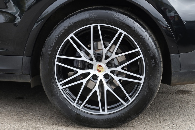 Porsche Cayenne 1 Owner + Porsche Warranty + £80k List Price Image 41