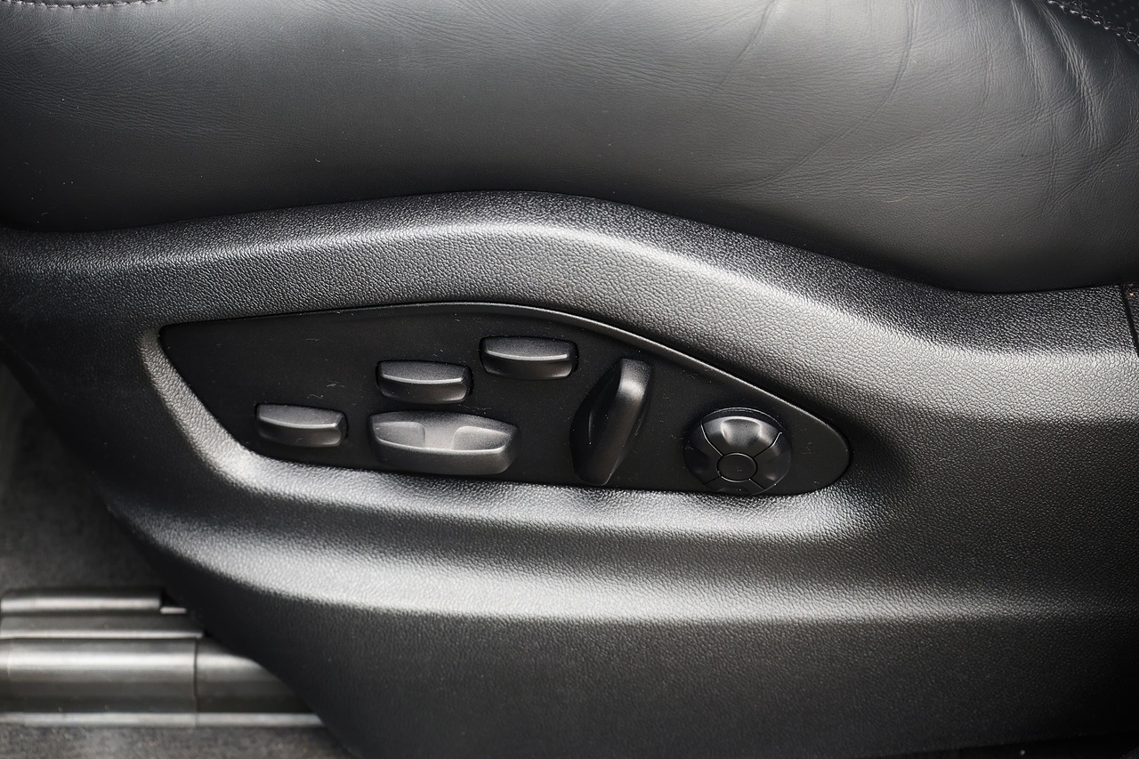 Porsche Cayenne 1 Owner + Porsche Warranty + £80k List Price - Large 21