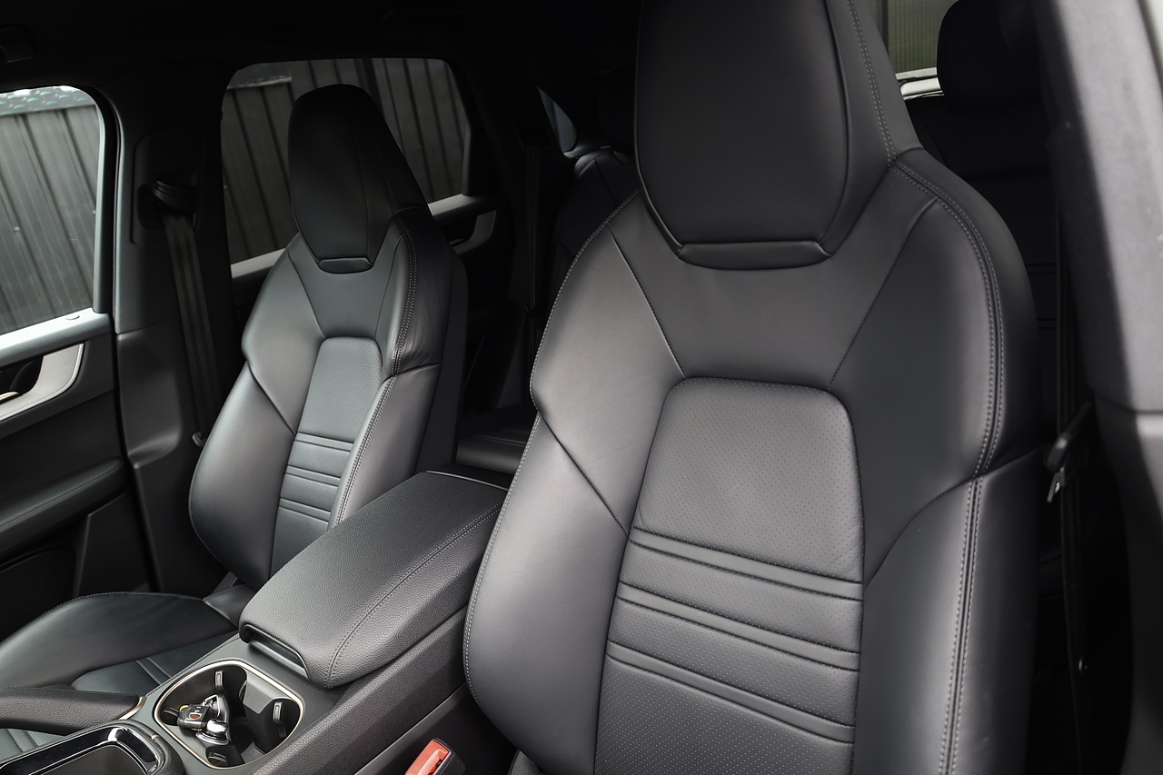 Porsche Cayenne 1 Owner + Porsche Warranty + £80k List Price - Large 20