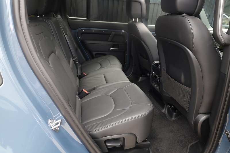 Land Rover Defender 110 D350 X-Dynamic HSE Huge Spec + 7 Seats + Family Pack + Tow Pack Image 27