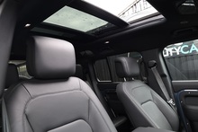 Land Rover Defender 110 D350 X-Dynamic HSE Huge Spec + 7 Seats + Family Pack + Tow Pack - Thumb 8