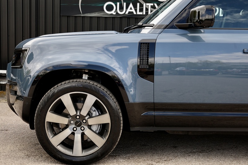 Land Rover Defender 110 D350 X-Dynamic HSE Huge Spec + 7 Seats + Family Pack + Tow Pack Image 35