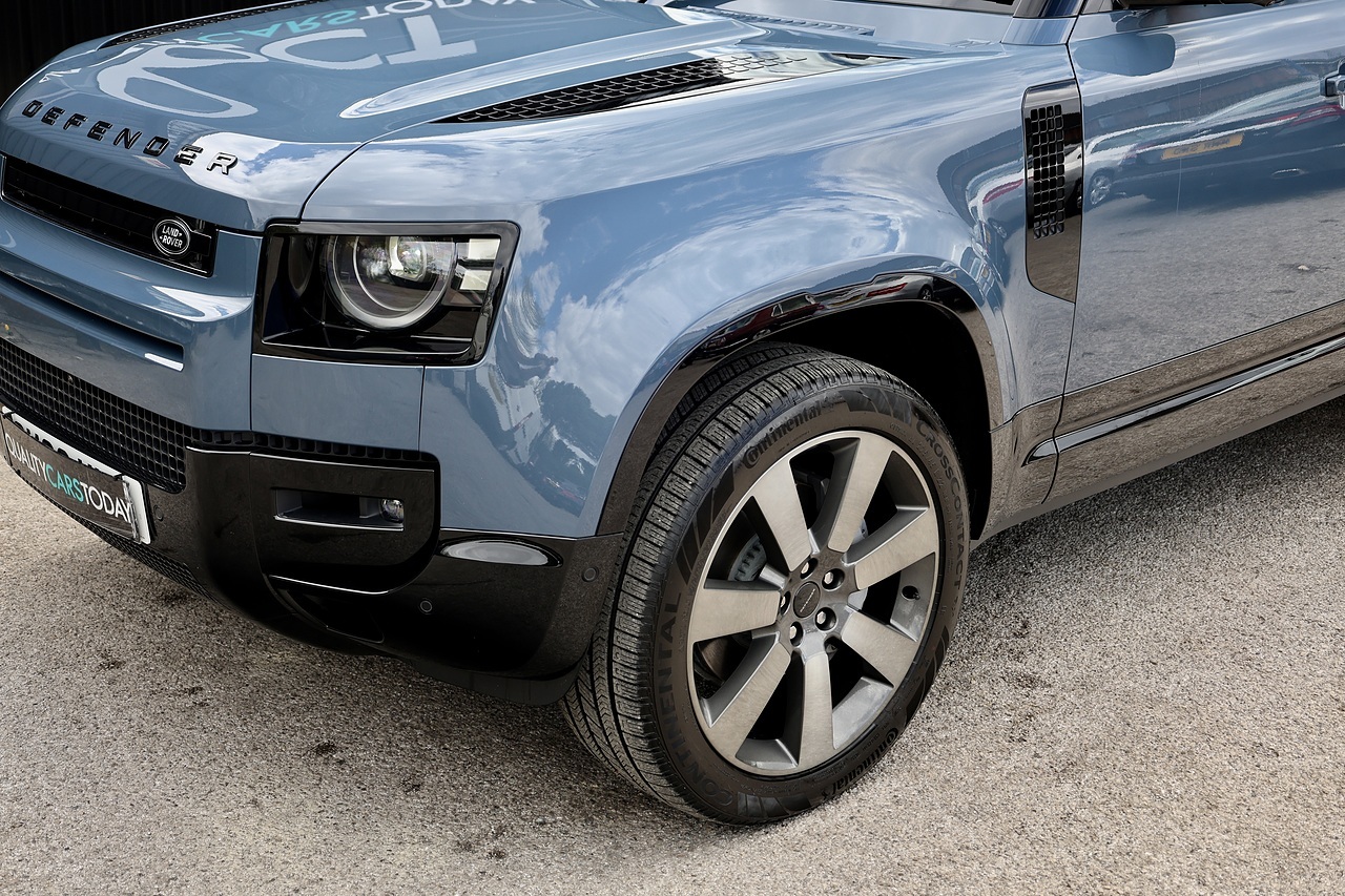 Land Rover Defender 110 D350 X-Dynamic HSE Huge Spec + 7 Seats + Family Pack + Tow Pack - Large 34