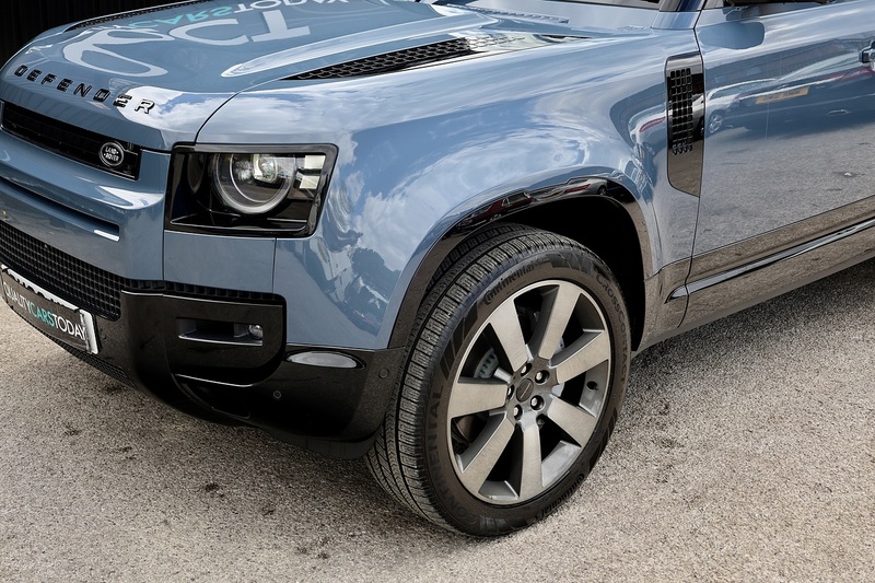 Land Rover Defender 110 D350 X-Dynamic HSE Huge Spec + 7 Seats + Family Pack + Tow Pack Image 34