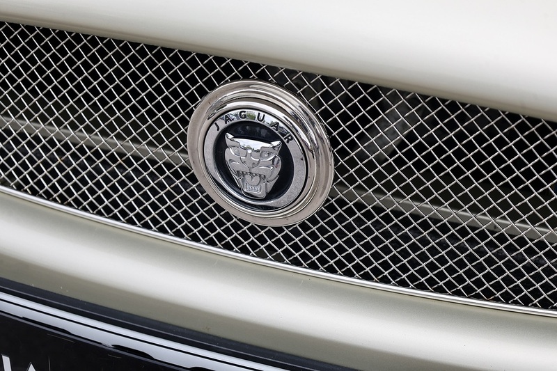 Jaguar XK Convertible Last Owner 2018 + Just 25k Miles + Very Rare Spec Image 15