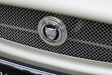 Jaguar XK Convertible Last Owner 2018 + Just 25k Miles + Very Rare Spec - Thumb 15