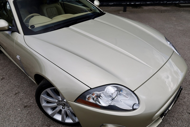 Jaguar XK Convertible Last Owner 2018 + Just 25k Miles + Very Rare Spec Image 10