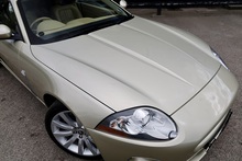Jaguar XK Convertible Last Owner 2018 + Just 25k Miles + Very Rare Spec - Thumb 10