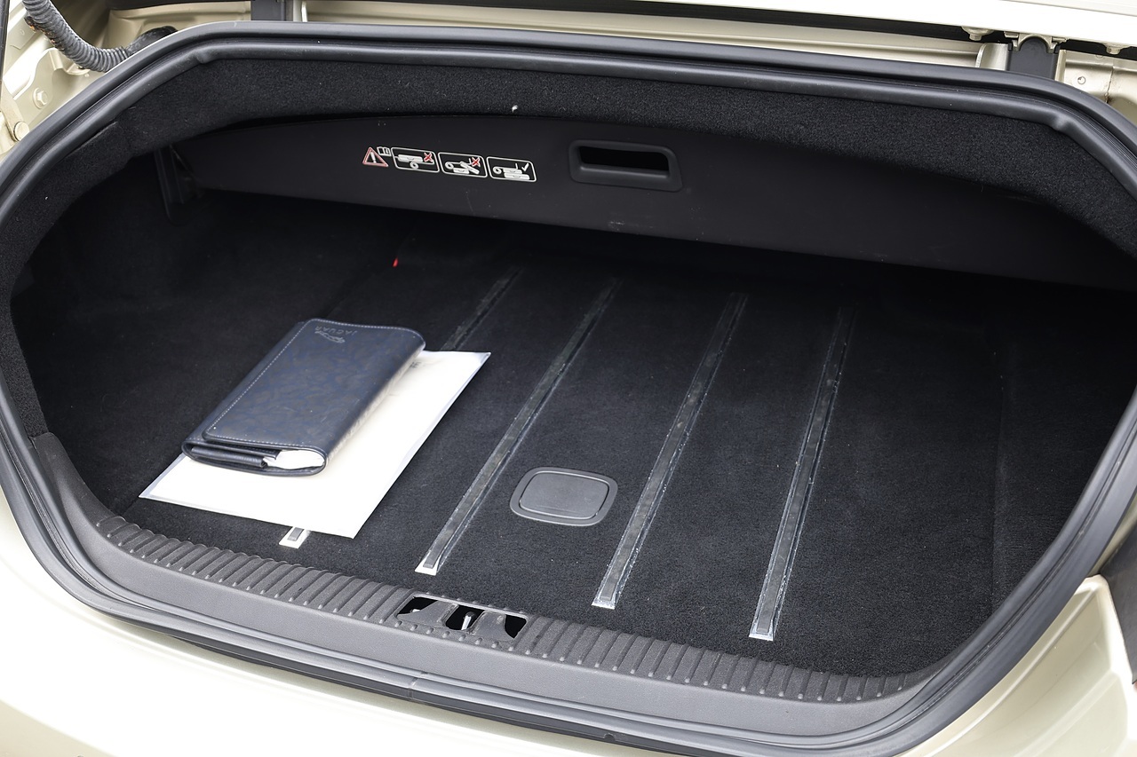 Jaguar XK Convertible Last Owner 2018 + Just 25k Miles + Very Rare Spec - Large 22